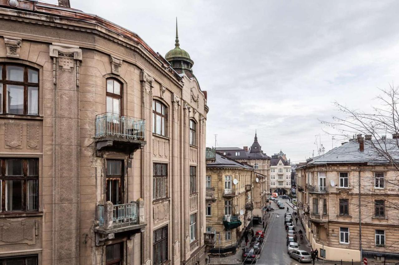 Avangard French Le Ciel Apart Lviv Extérieur photo